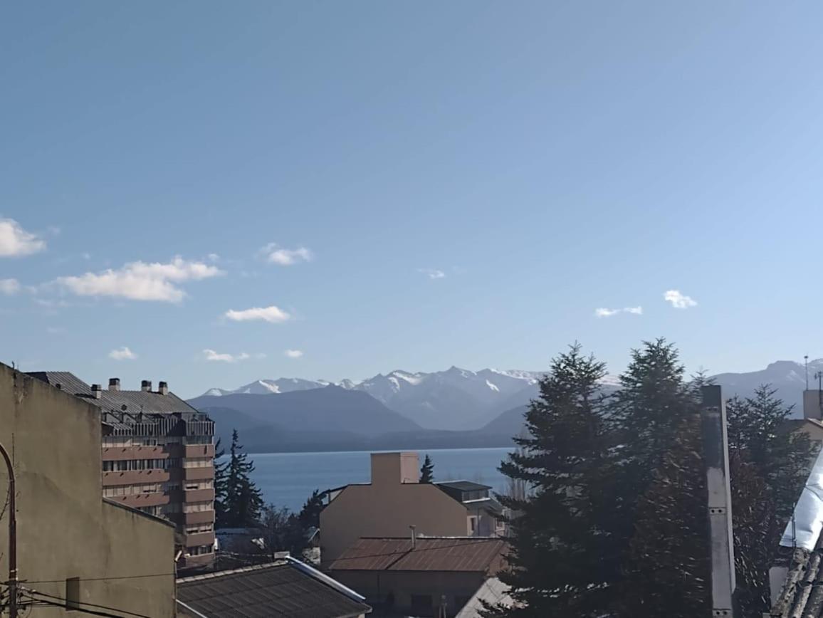 Hotel Alojamiento Curru Leuvu Bariloche Exterior foto